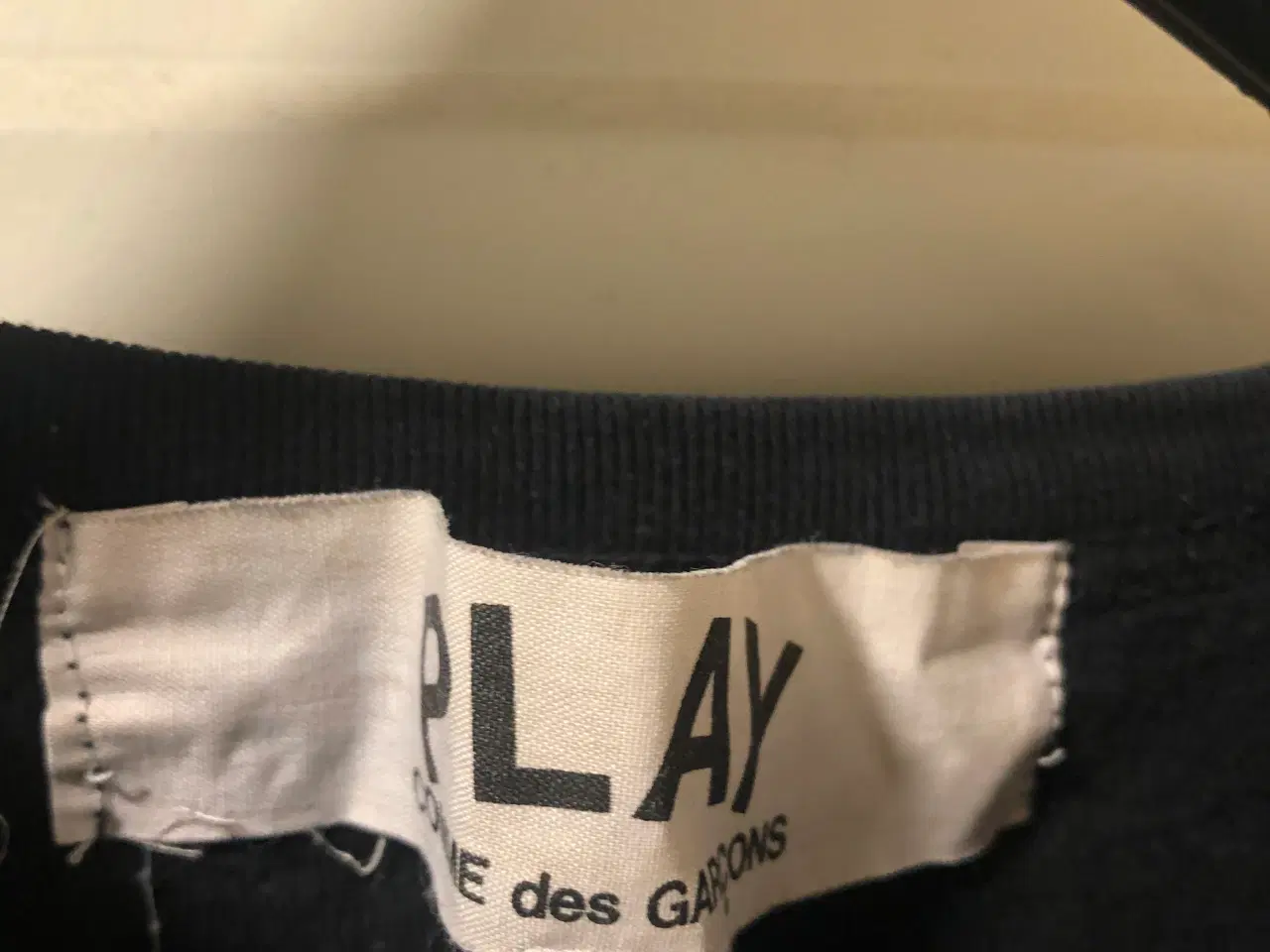 Billede 2 - Langærmet t-shirt fra Comme de Garcons PLAY