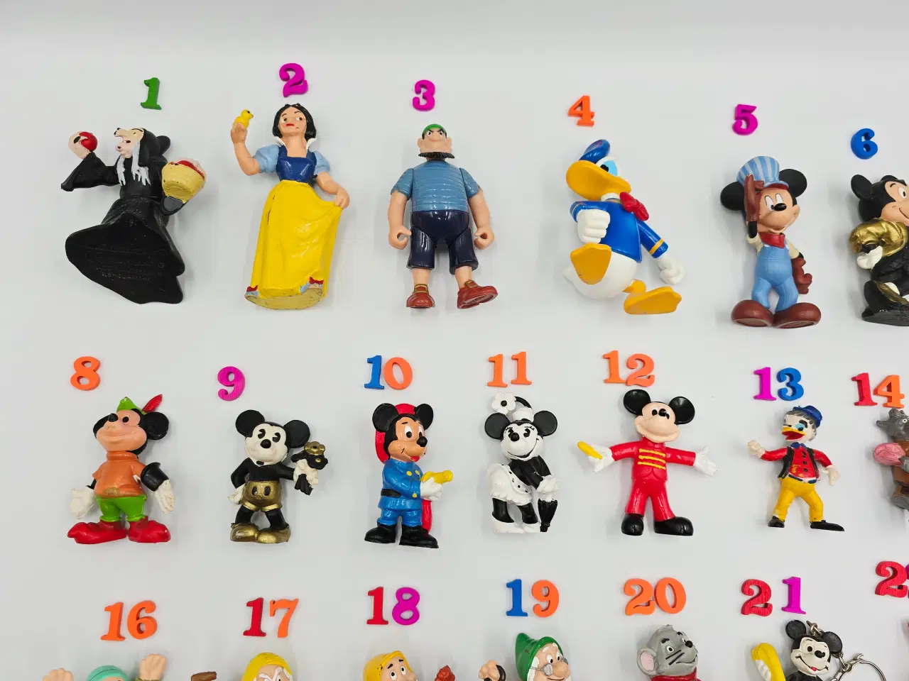 Billede 2 - Disney figurer sælges til 20,- pr. stk.