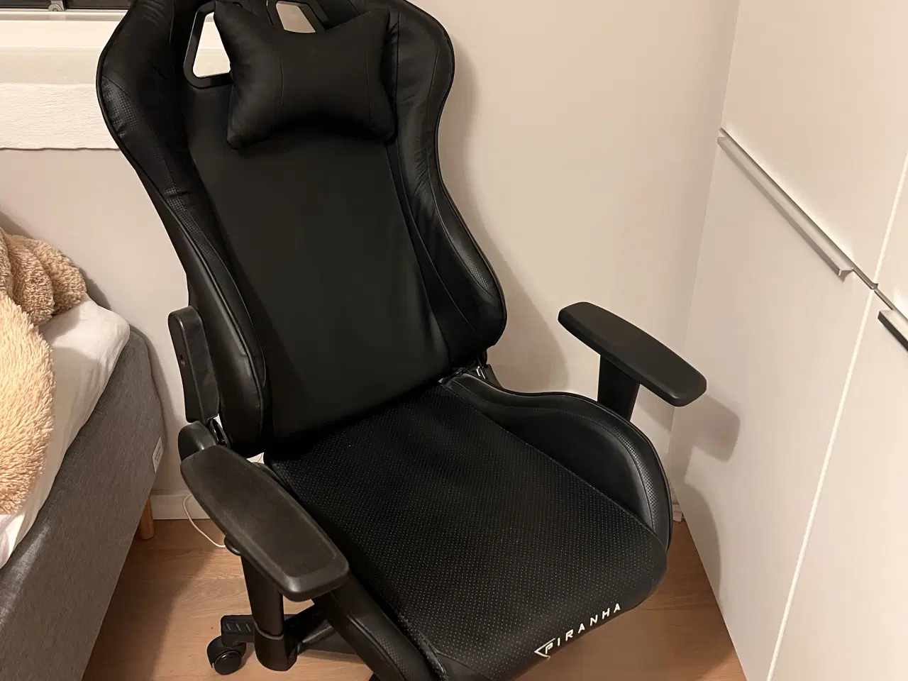 Billede 1 - Gamer stol og køreunderlag