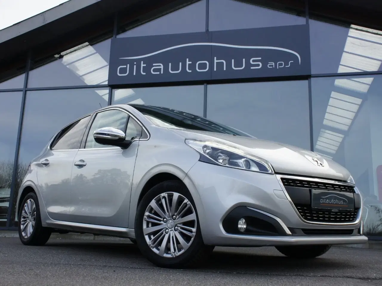 Billede 2 - Peugeot 208 1,6 BlueHDi 100 Allure Sky