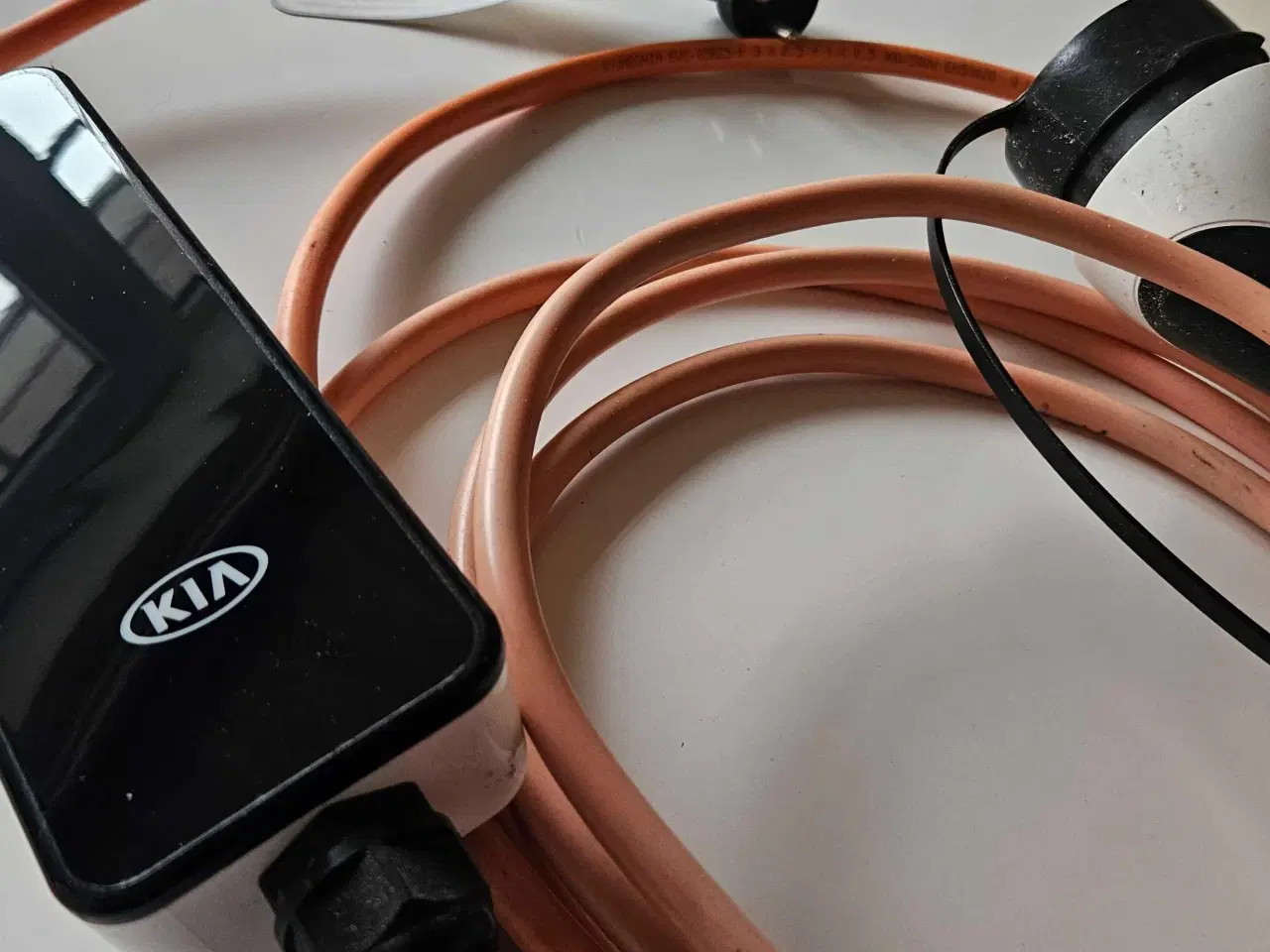 Billede 3 - Mormor lader til evt. Plugin model