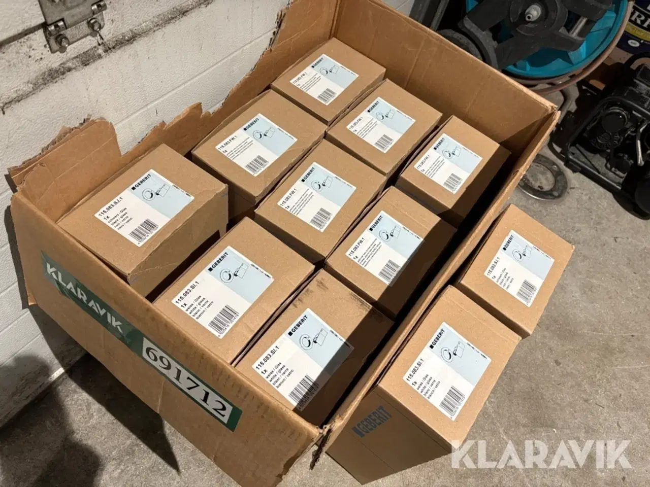 Billede 1 - Trykknap til toiletskyl Geberit stål, hvid og sort glas, 11 styk