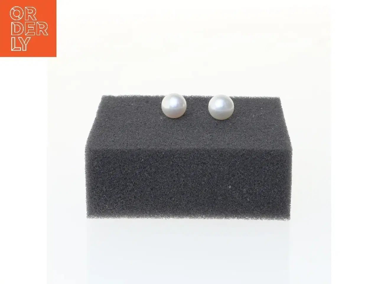 Billede 1 - Perleørestikker (str. 1,5 cm)