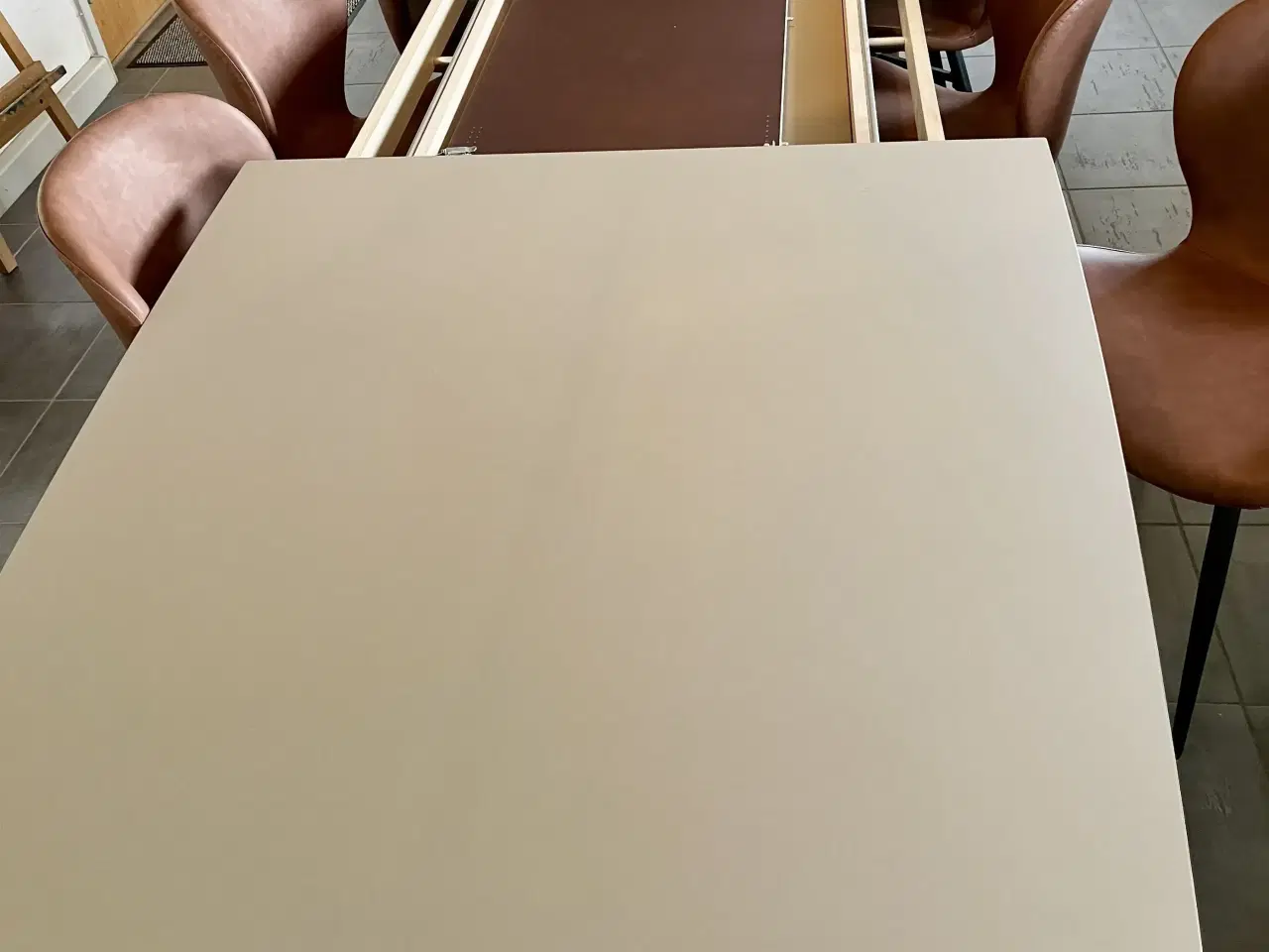 Billede 3 - Spisebord fra dansk snedkeri.