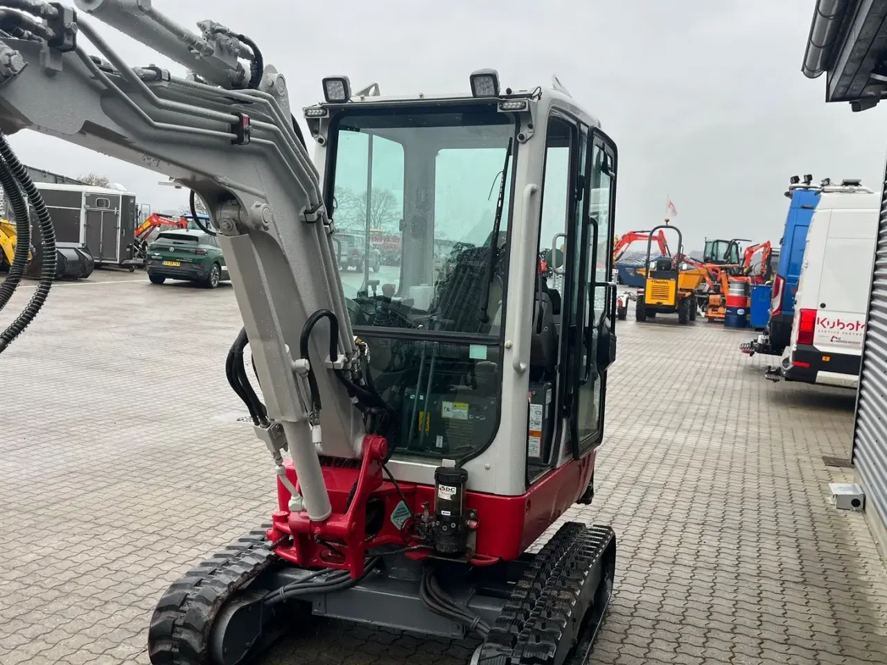 Billede 7 - Takeuchi TB225 Hydraulisk Tiltfæste, centralsmørring +3 skovle