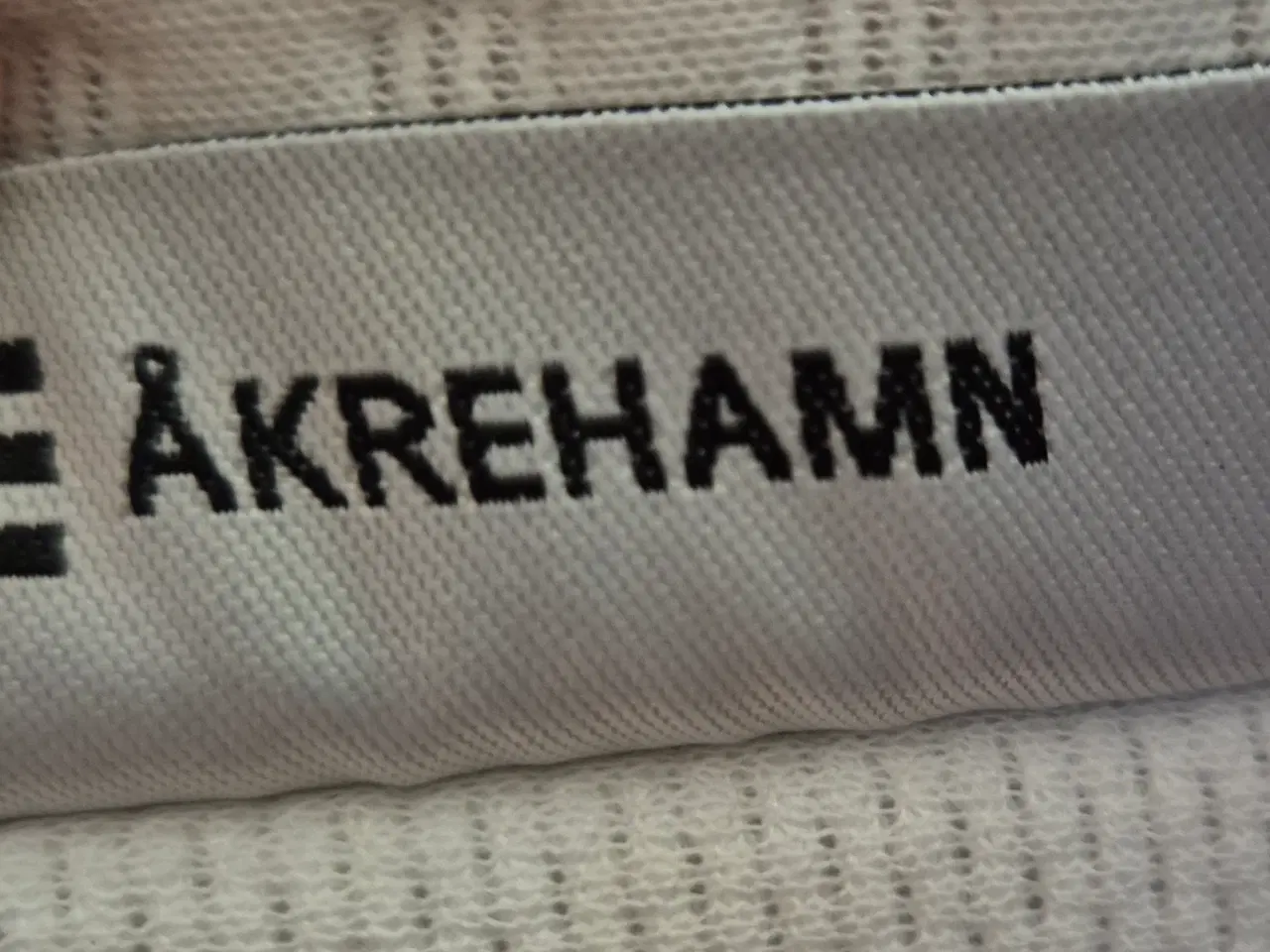 Billede 3 - Kvalitetsmadras i skum.