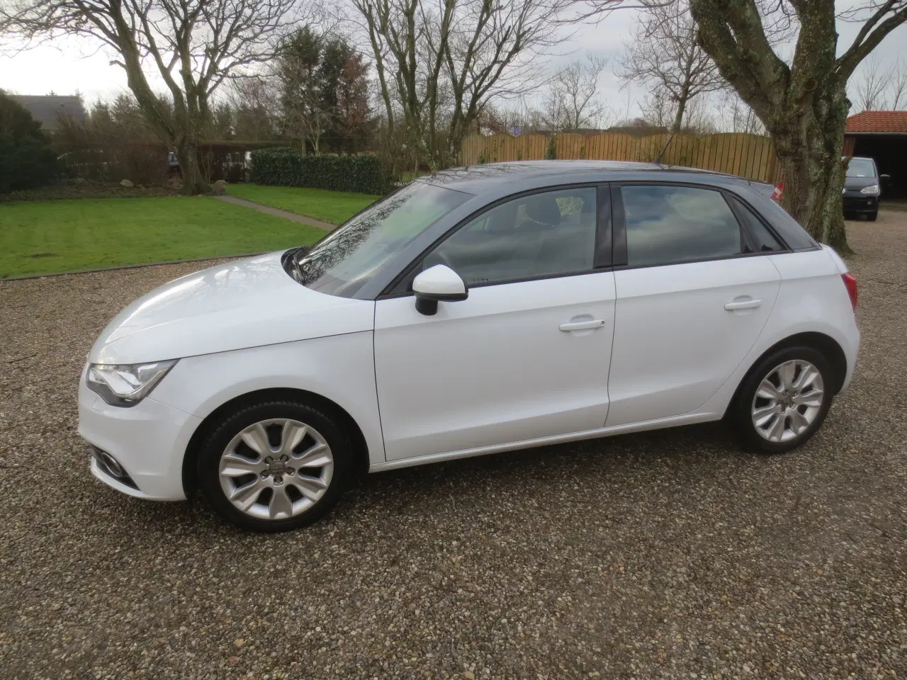 Billede 2 - Audi A 1 Sportback 1.6 TDi, År 2012. 