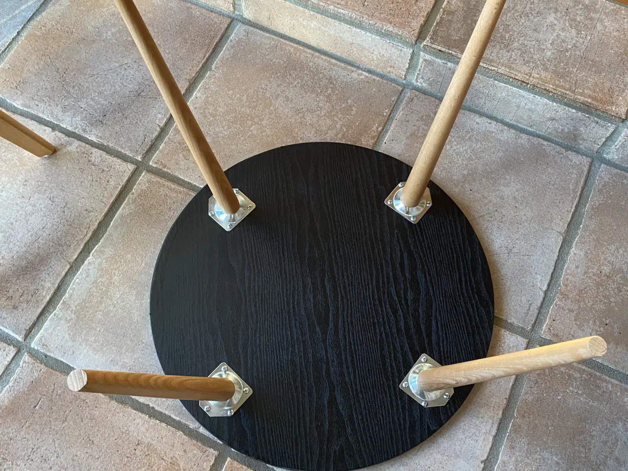 Billede 7 - 2 stole og 1 bord 