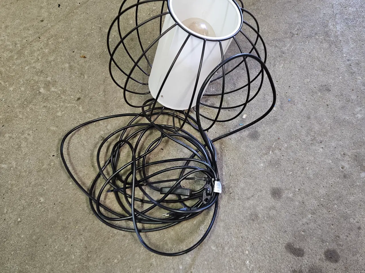Billede 3 - Loftlampe til fortelt