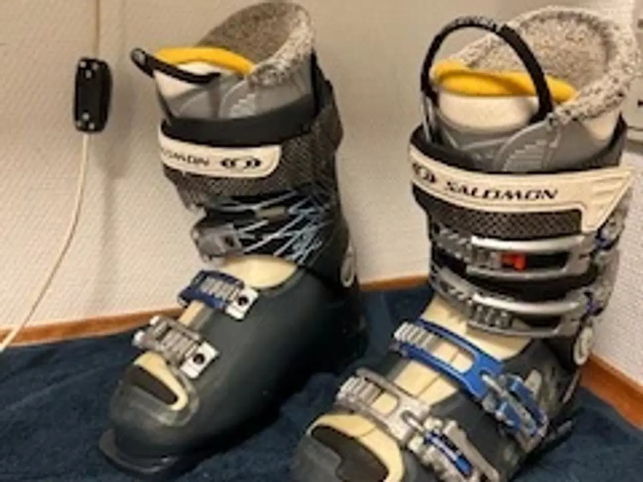 Billede 2 - Børneskistøvler Salomon