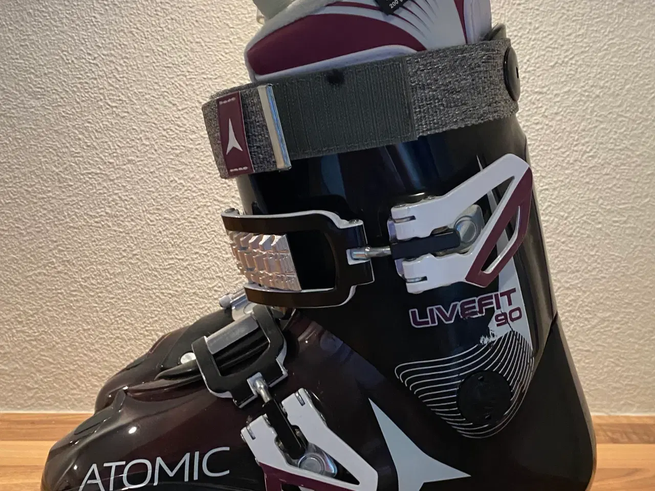 Billede 2 - ATOMIC Skistøvler str. 39/40 - brugt 2 gange