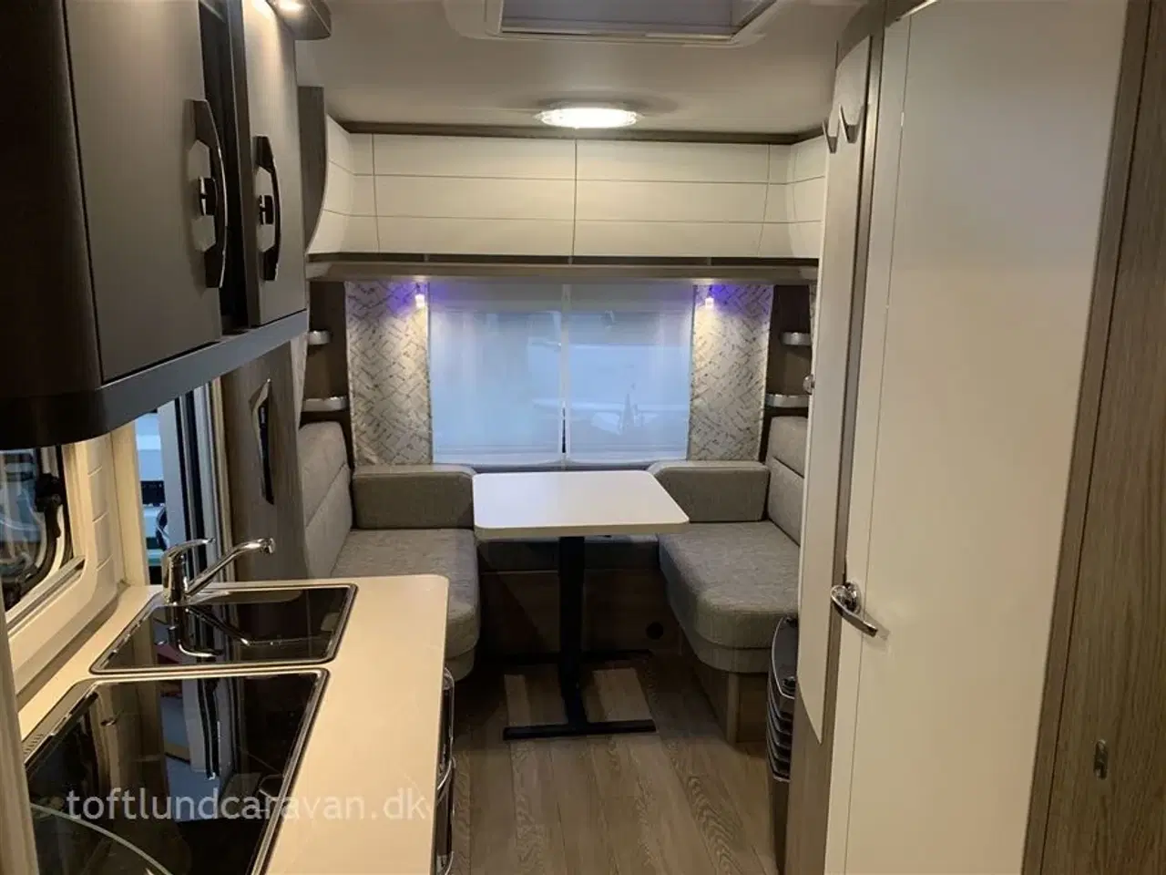 Billede 7 - 2025 - Hobby On Tour 460 DL Sønderjyllands aut. HOBBY forhandler. NY 2025 m/ENKELTSENGE m/lameludtræk. NU PÅ LAGER !