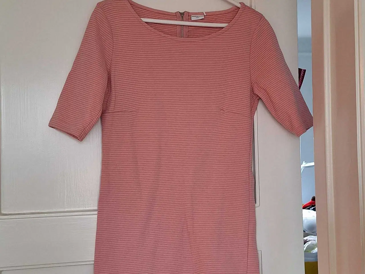 Billede 1 - Lyserød kjole 