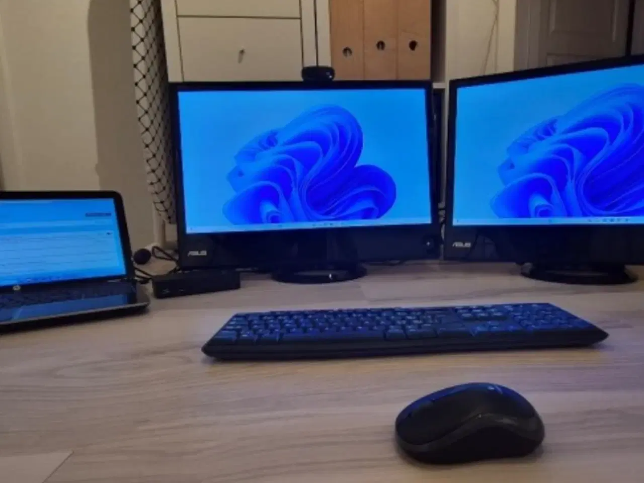 Billede 1 - Komplet hjemmekontor