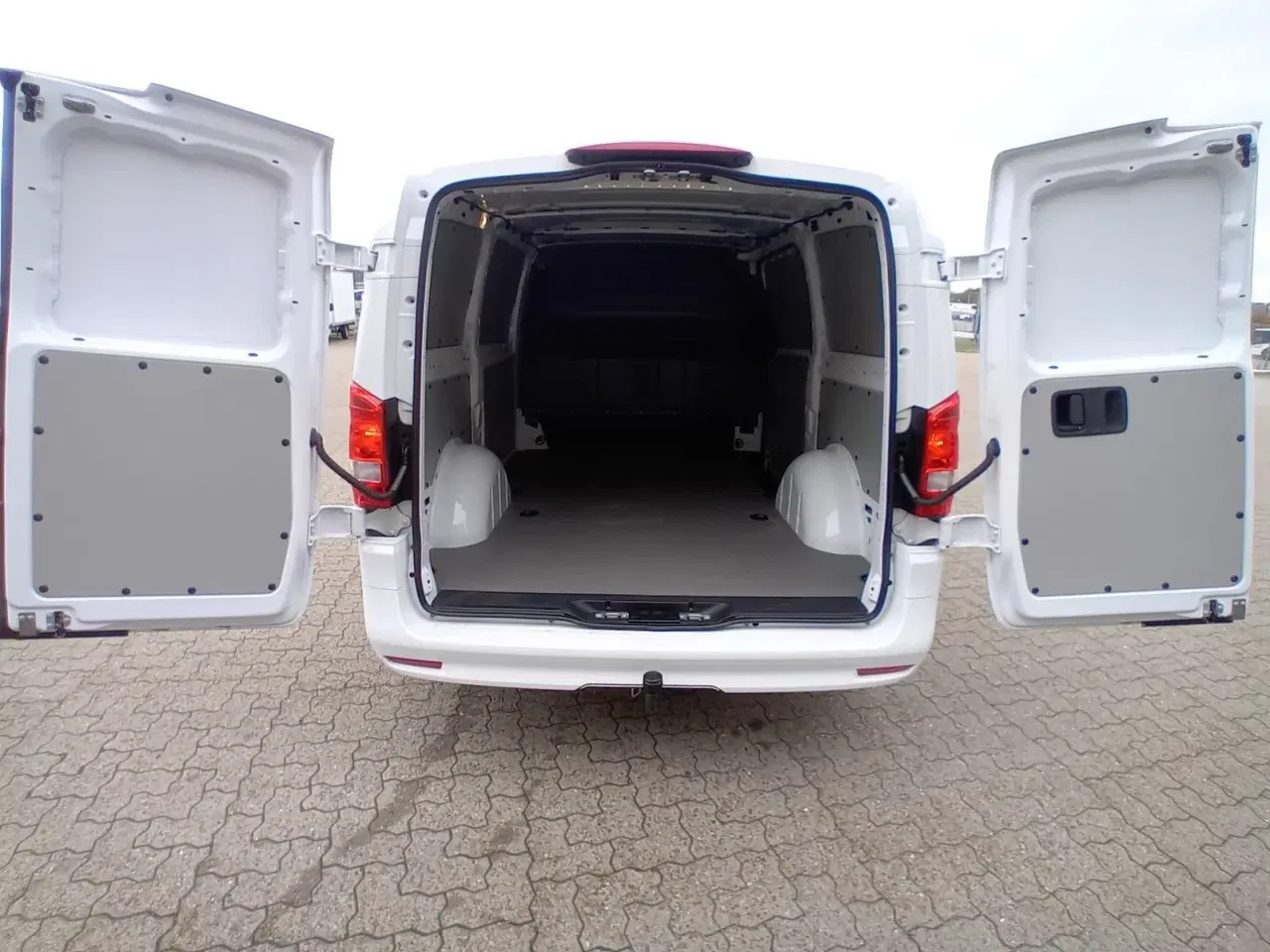 Billede 4 - Mercedes Vito 114 2,0 CDi A2 Kassevogn PRO aut. RWD