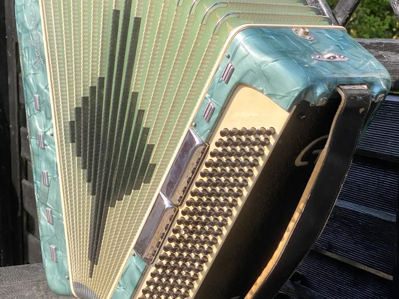 Billede 4 - Galanti 41/120 tangentharmonika – klassisk model f