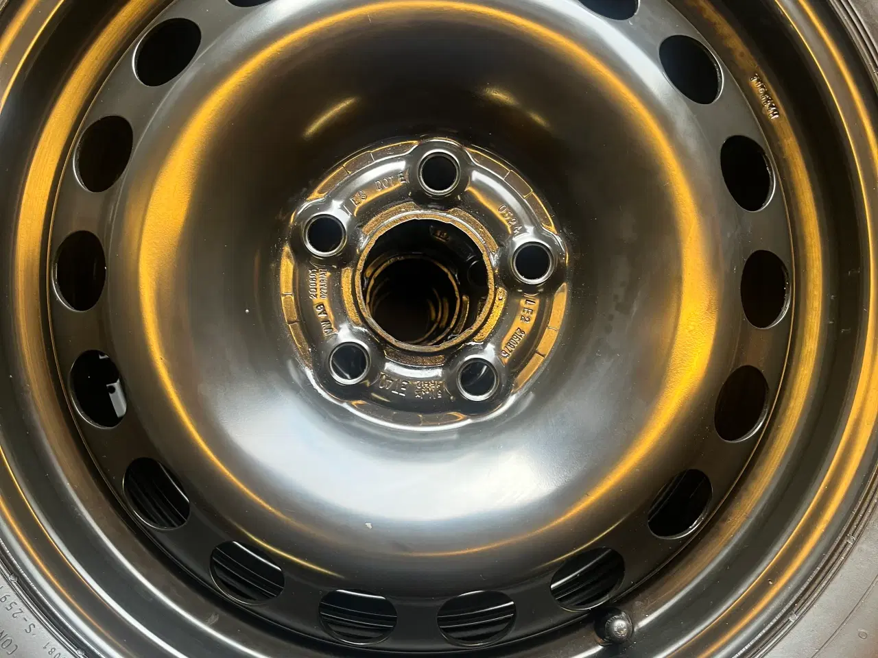 Billede 2 - Sommerhjul 185-65-15 VW.