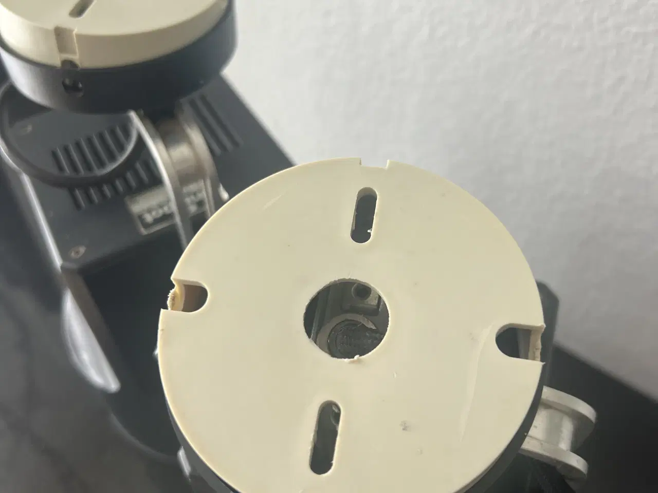 Billede 3 - 2 stk Unispot (Storebror)