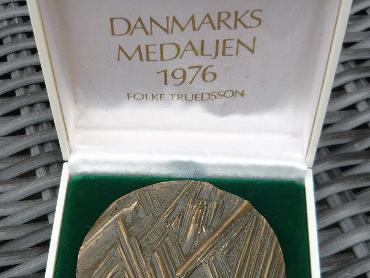 Billede 6 - 2 x "Danmarksmedaljer"