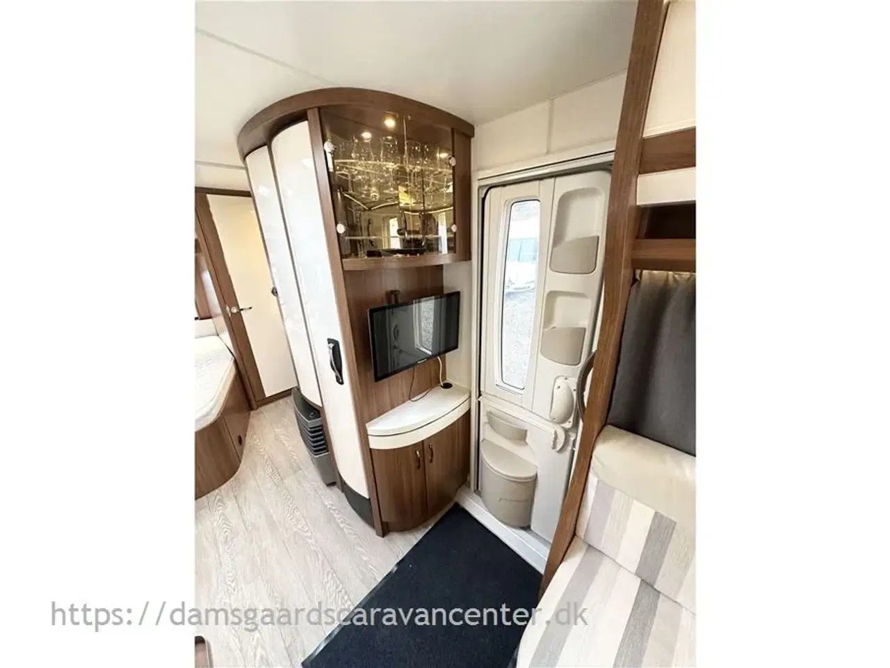 Billede 9 - 2016 - Hobby Excellent 560 CFe   Dobbeltseng-Gulvtemp.-Mover-Telt