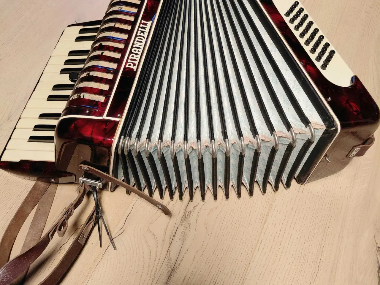 Billede 5 - Harmonika Pirandelli