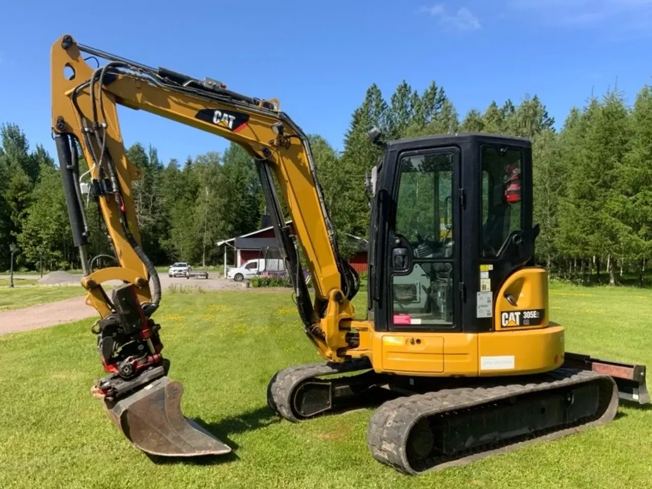 Billede 1 - CAT 305E2 gravemaskine med Rototilt og redskaber