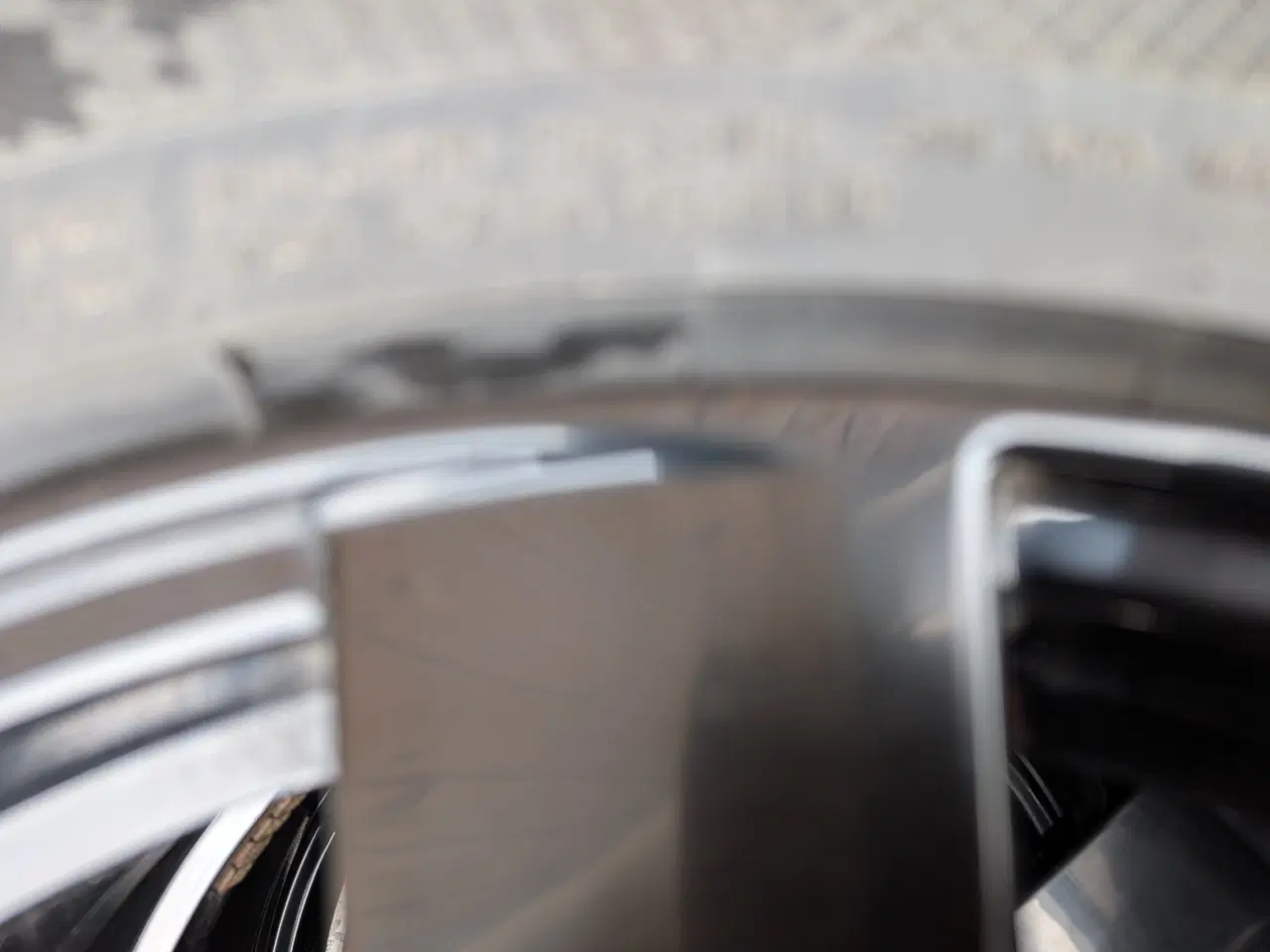 Billede 15 - Vinterhjul 18" alufælge