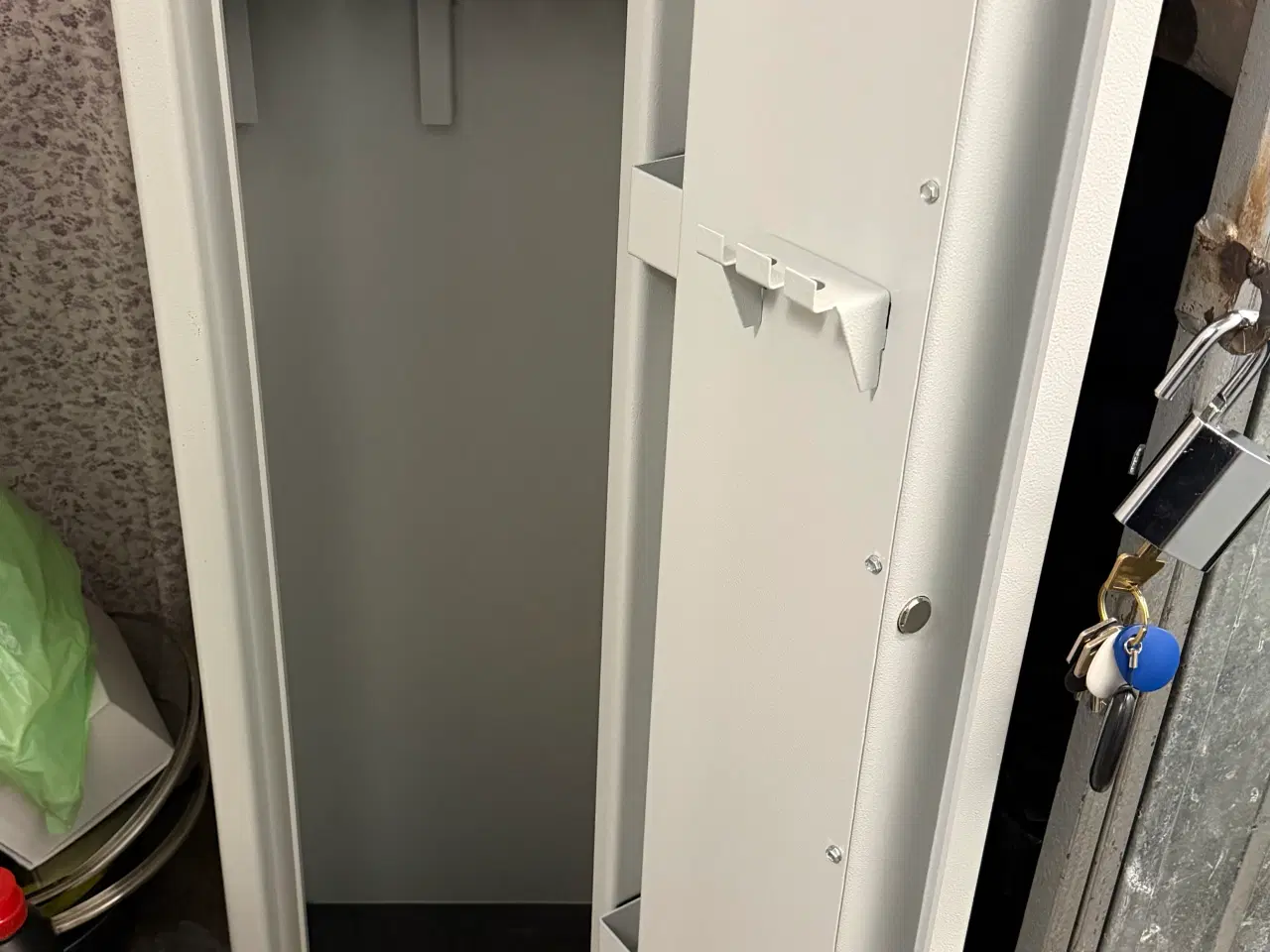 Billede 3 - Våbenskab (Godkendt)