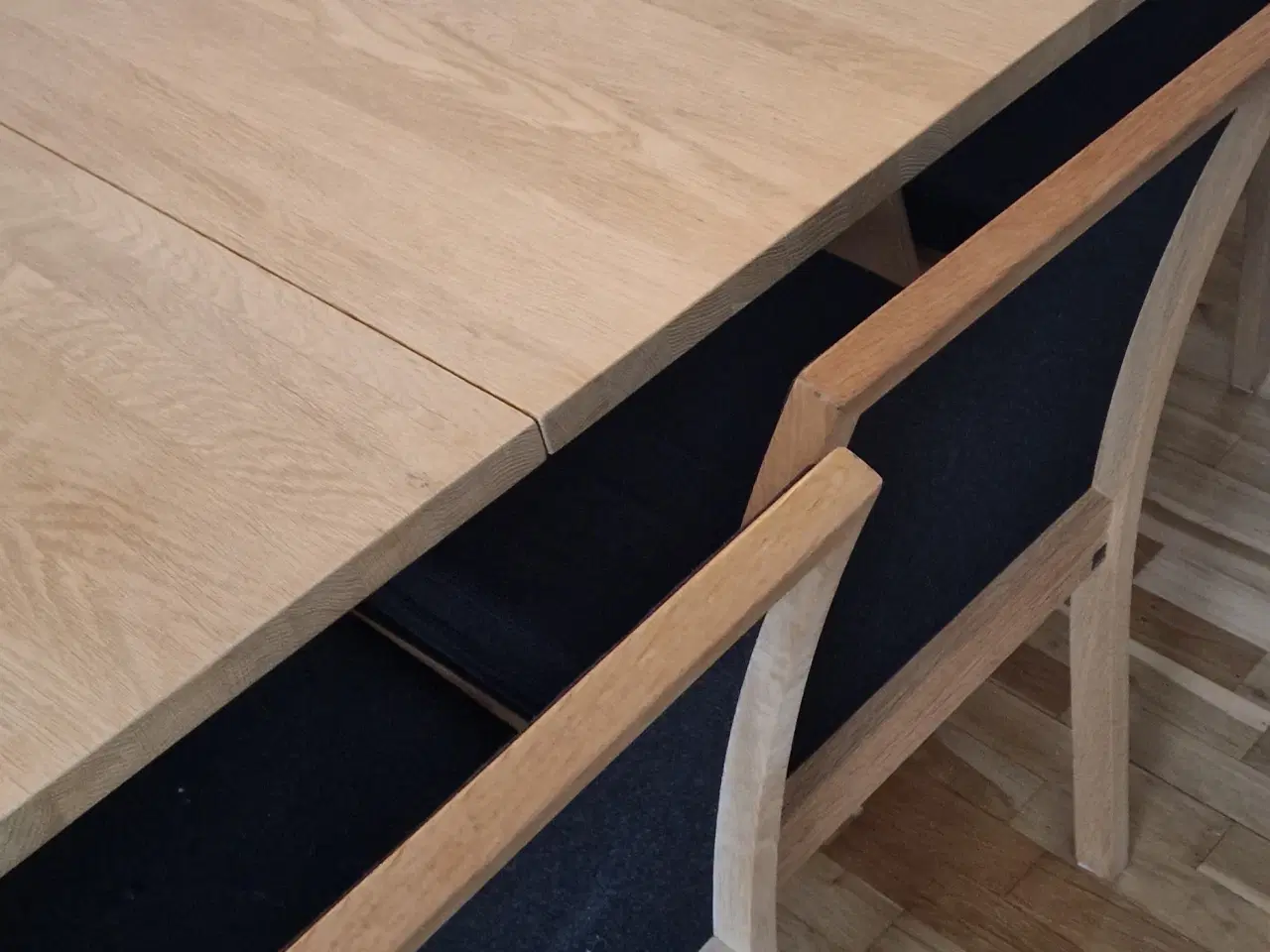 Billede 1 - Spisebord m/ 6 stole fra Skovby