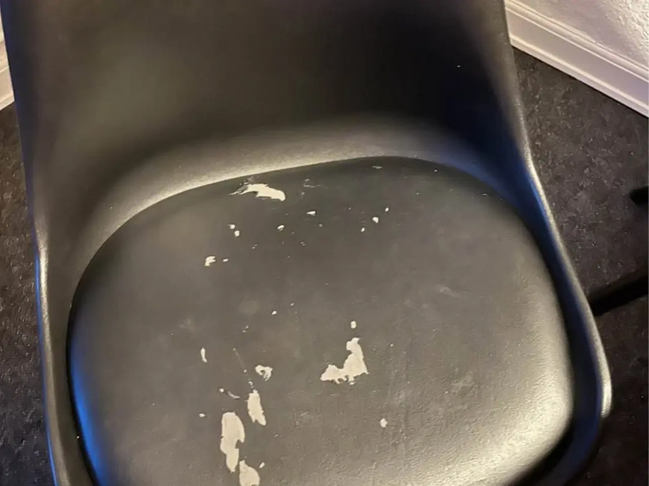 Billede 6 - Spisebord + 4 stole 