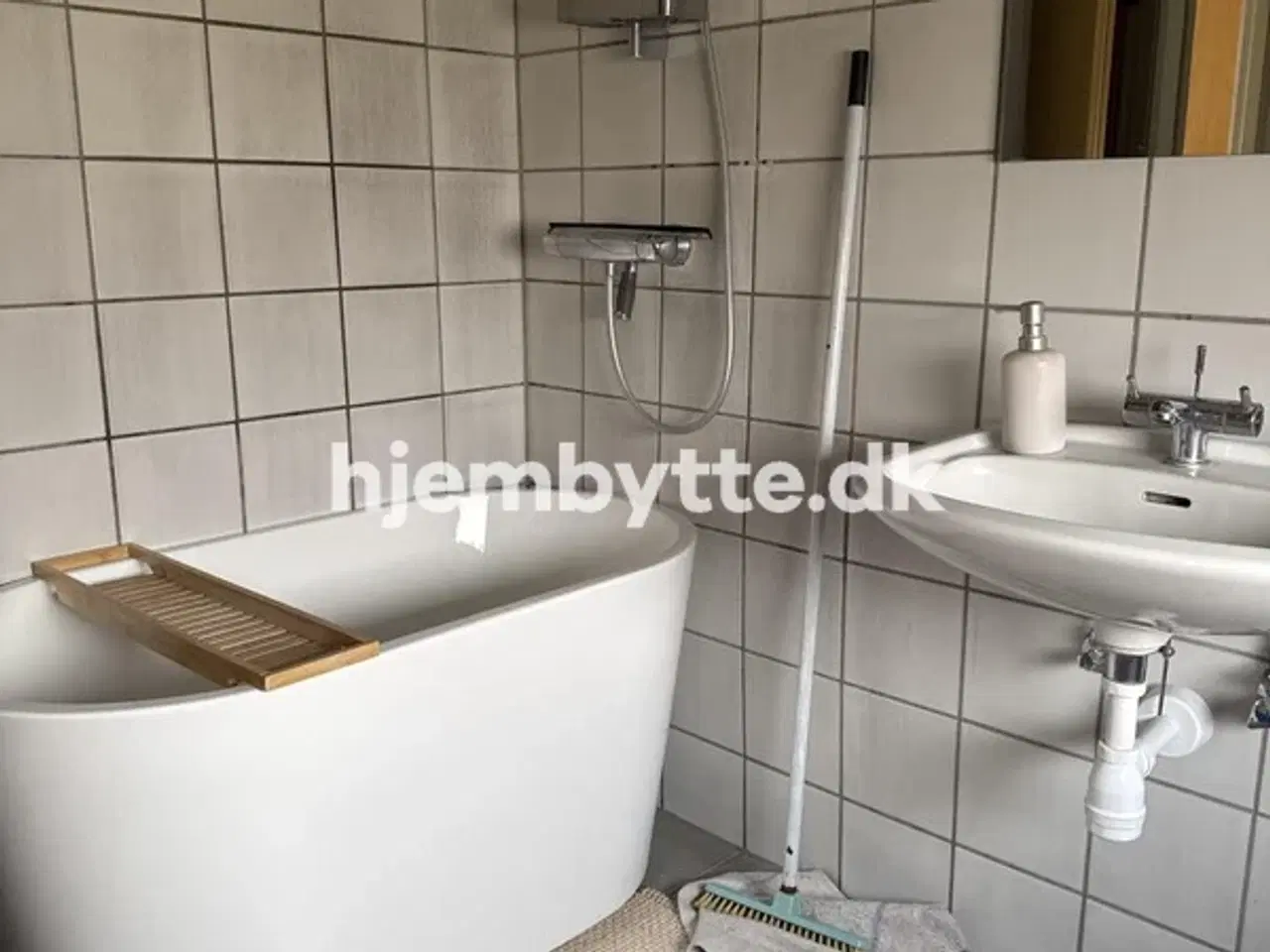 Billede 18 - Hjembytte - TvillingernesKvarter