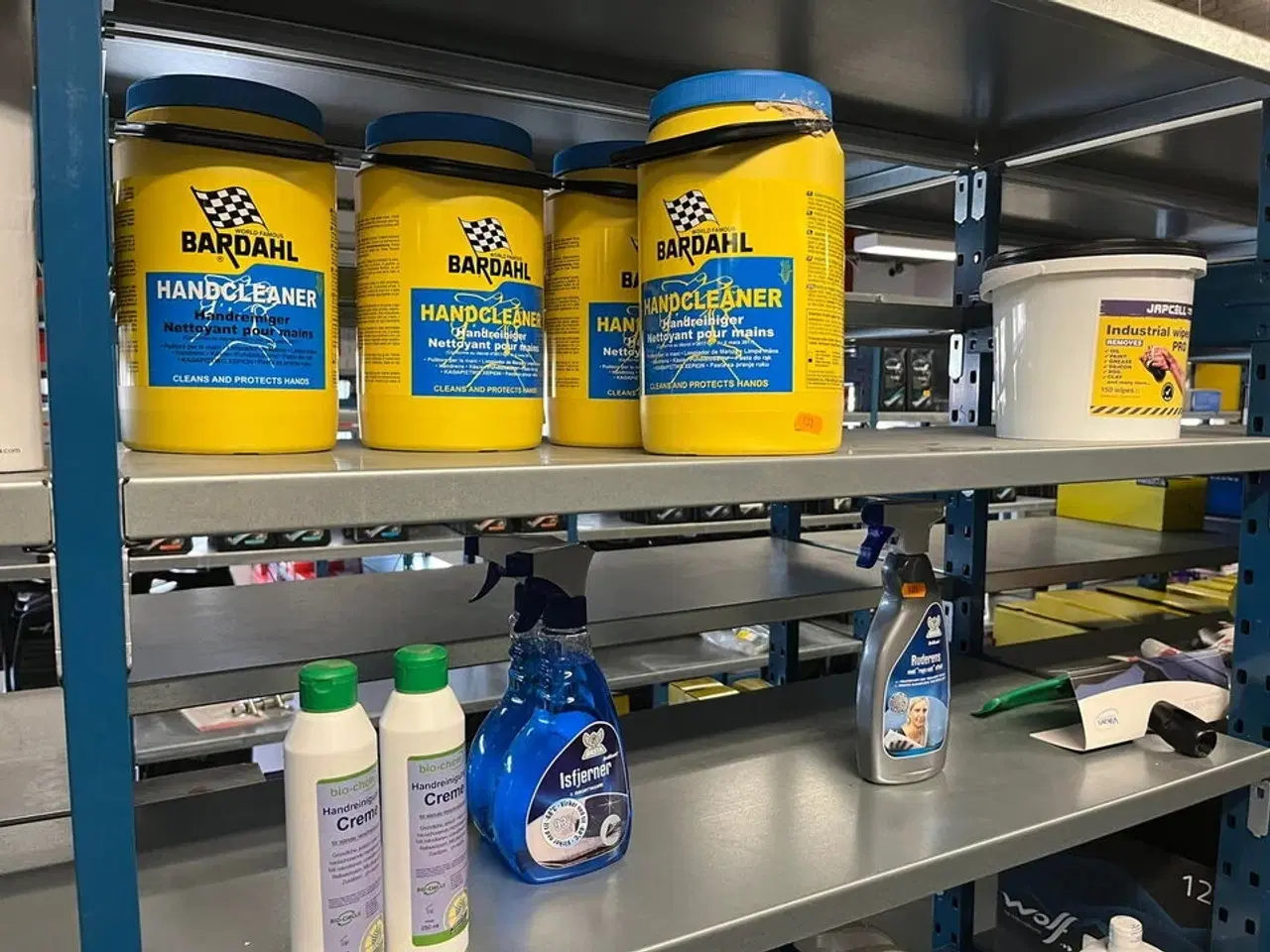 Billede 28 - Stort sortiment plejeprodukter til biler