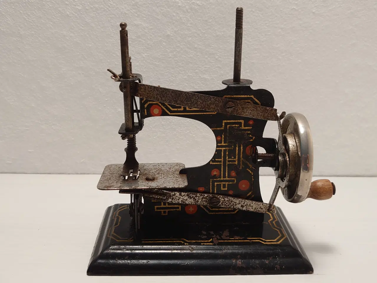 Billede 2 - Miniature symaskine i blik .Model Casige 0 år 1935