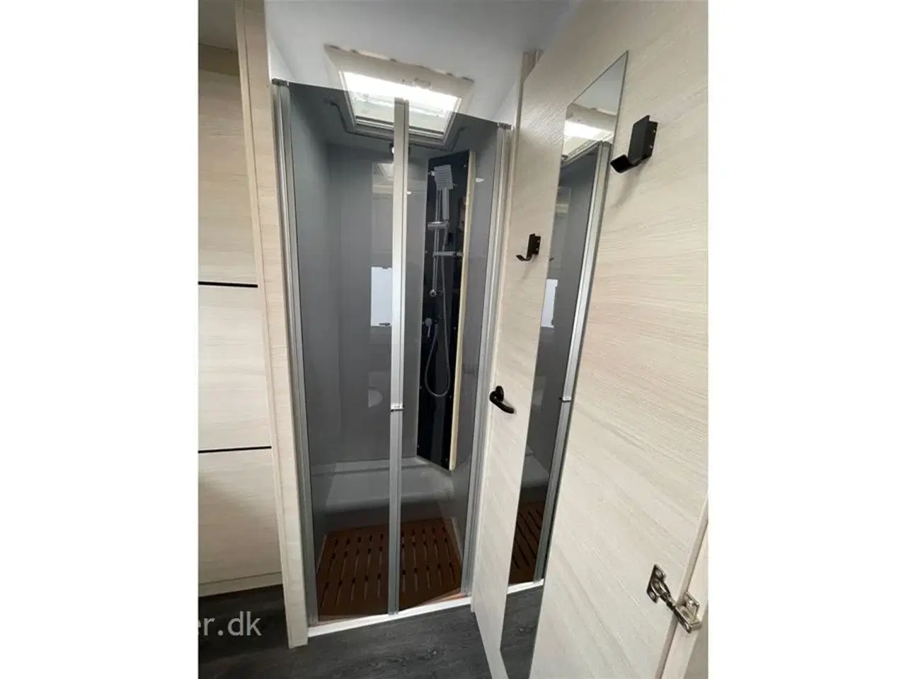 Billede 19 - 2023 - Chausson Titanium 720 ULTIMATE   2023 model, køjer samt stor dobbelt sænkeseng, 5prs. Smart-lounge, 170Hk - Automatgear