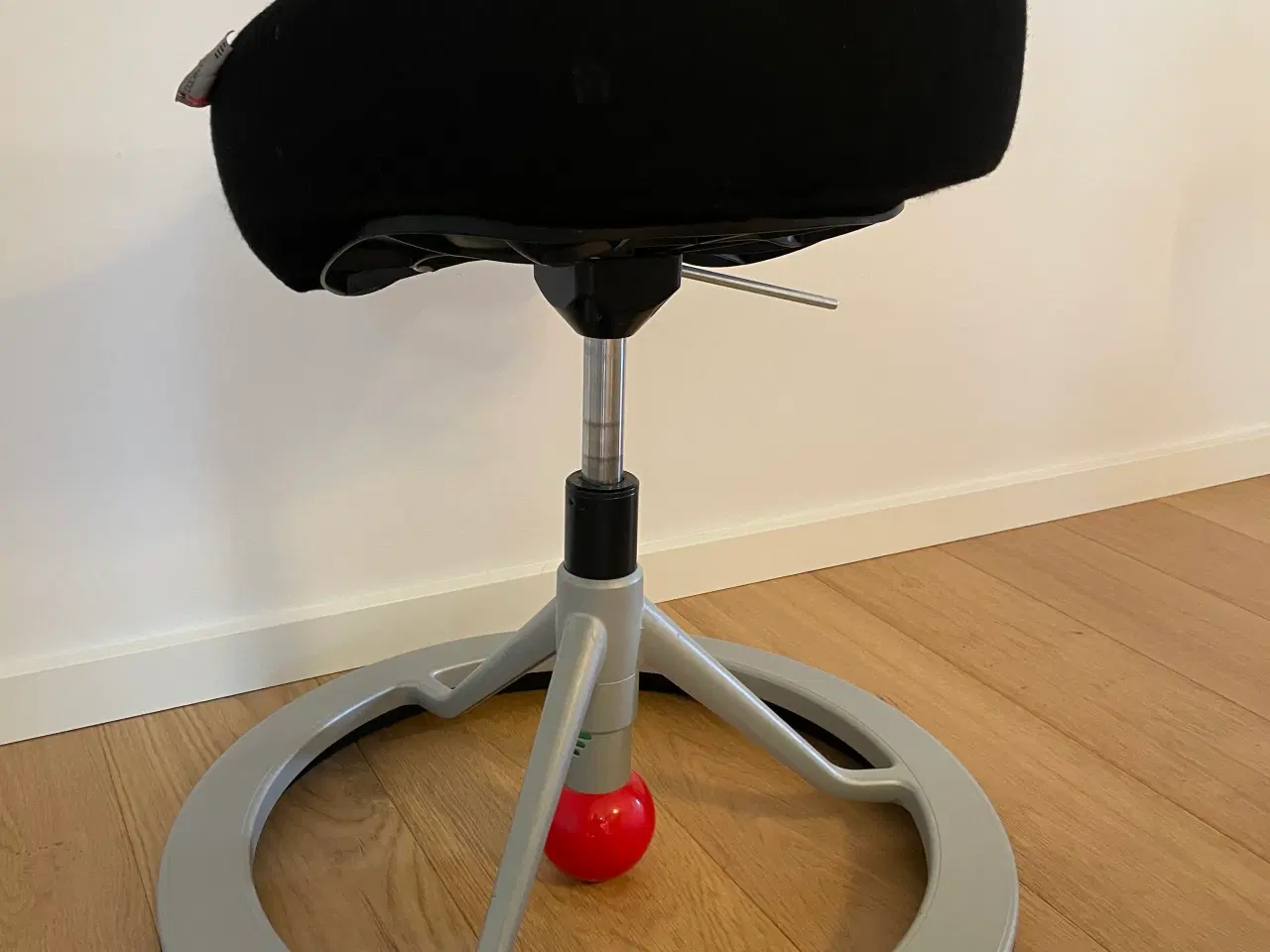 Billede 2 - Backapp sadelstol ergonomisk 