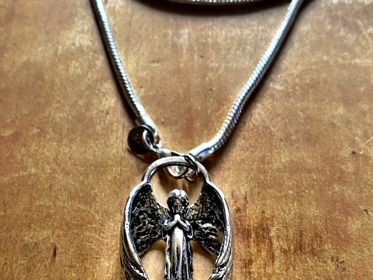 Billede 1 - * Smuk halskæde med Jomfru Maria - i Tibetansk søl