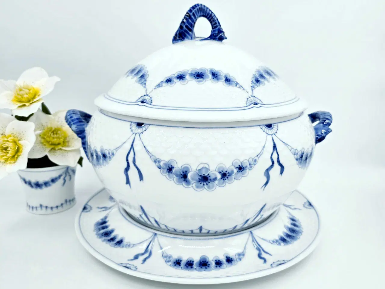 Billede 1 - Empire Terrin & Underfad 1 sortering Porcelæn 