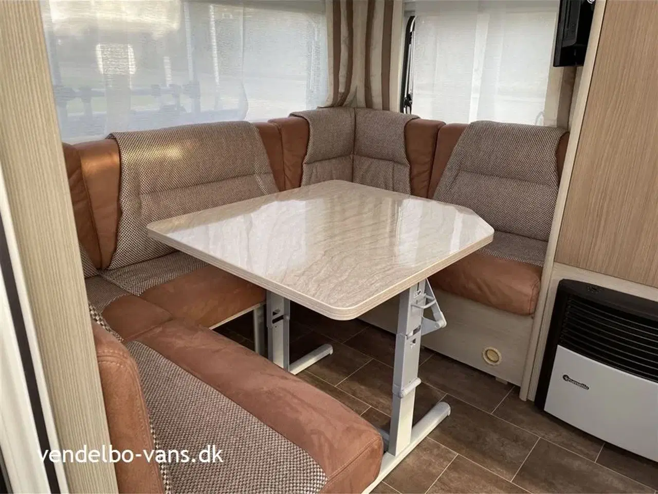 Billede 4 - 2012 - Bürstner Averso Comfort 460 TL   Fin og velholdt vogn