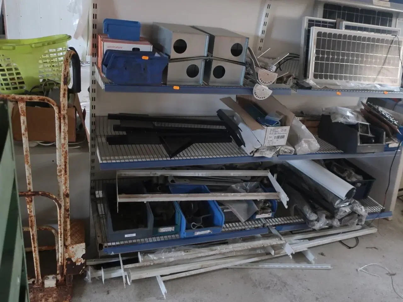 Billede 5 - Sækkevogn, varelager, reservedele, værktøj, reol, opbevaringsvogn m.m.