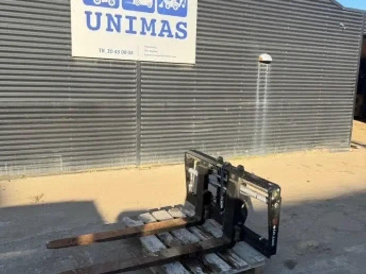 Billede 1 - Nyt 2500kg gaffelflyt