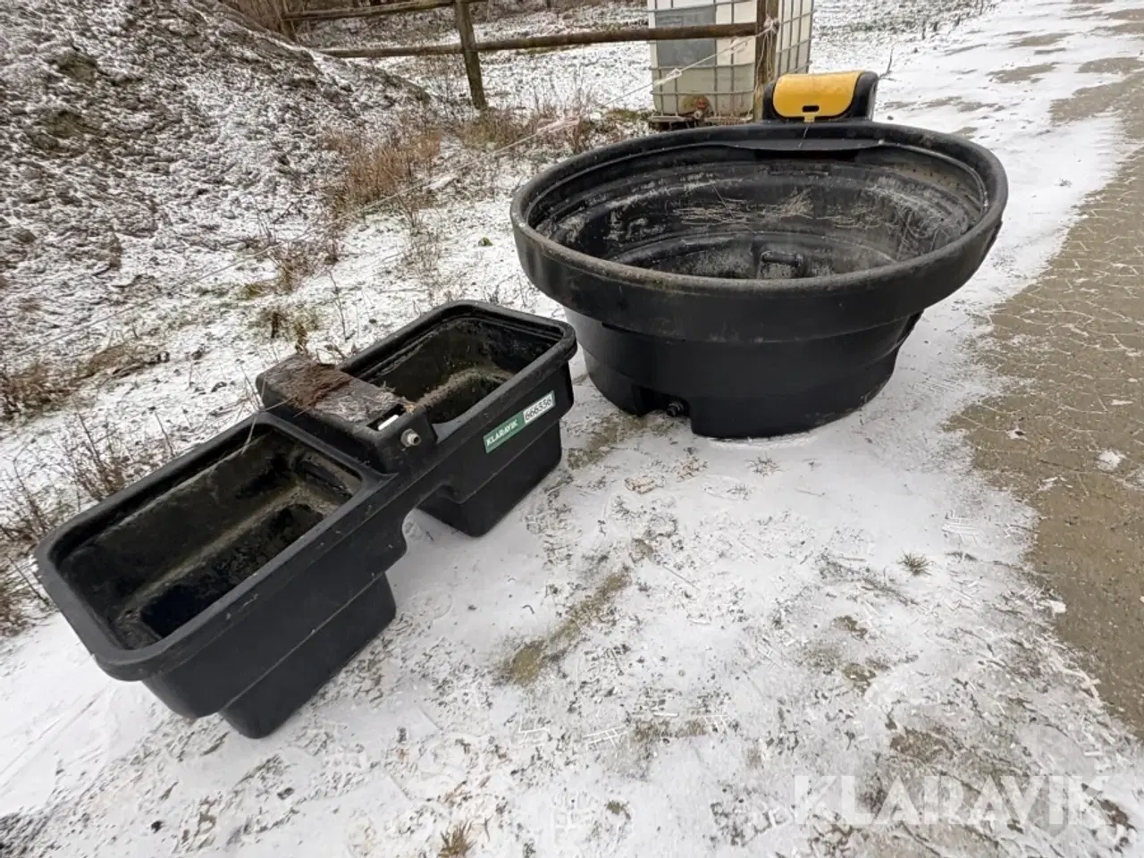 Billede 2 - Drikketrug til dyr 2 styk