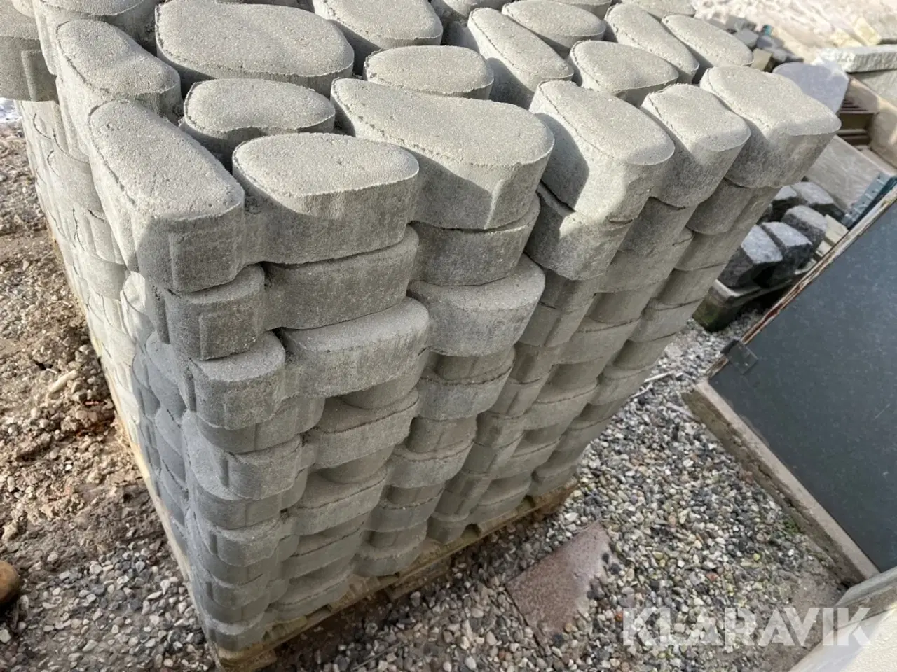 Billede 5 - Græsarmering med pigsten look Farum Beton - 66 styk