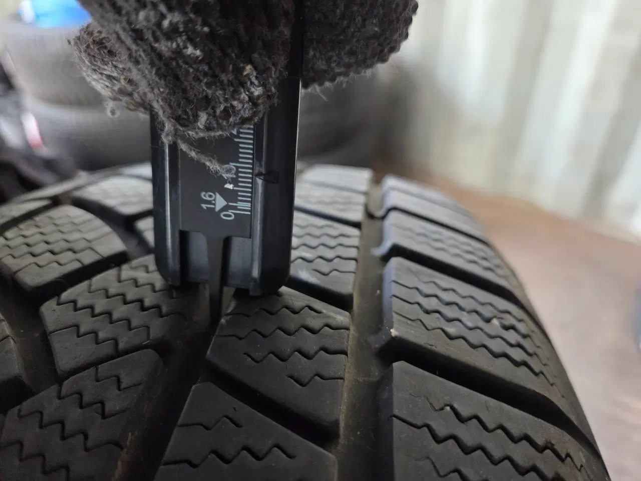 Billede 4 - 2 stk 235/65R17 Vinterdæk