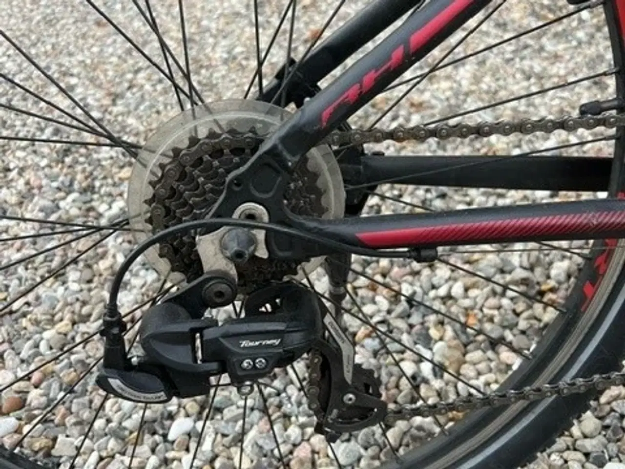 Billede 2 - Drengecykel str. 26