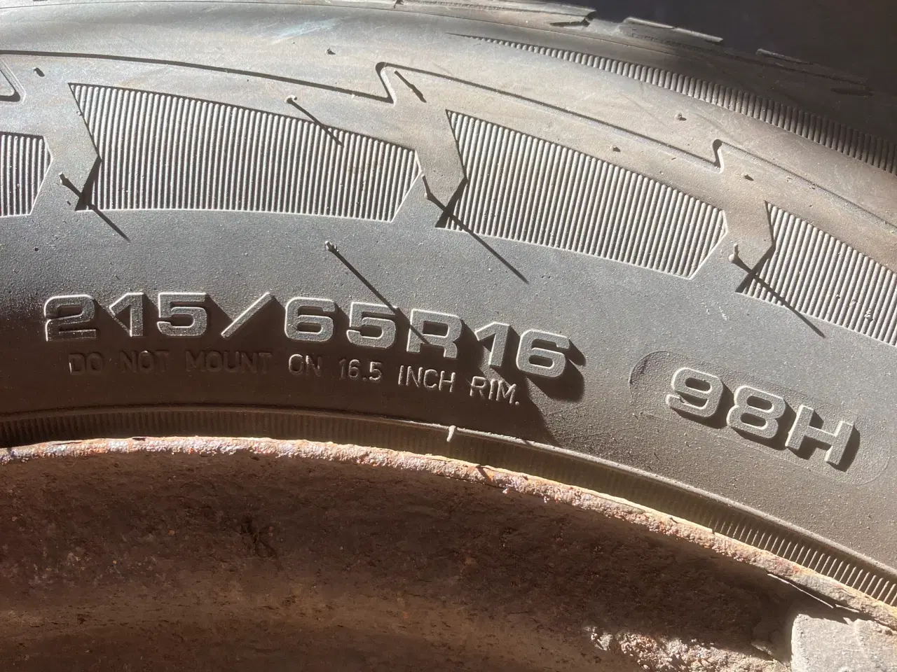 Billede 4 - 4 vinterdæk 215 / 65 R16