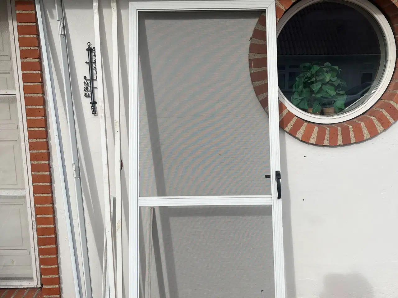 Billede 1 - Netdør måler 209 gange 82 cm 