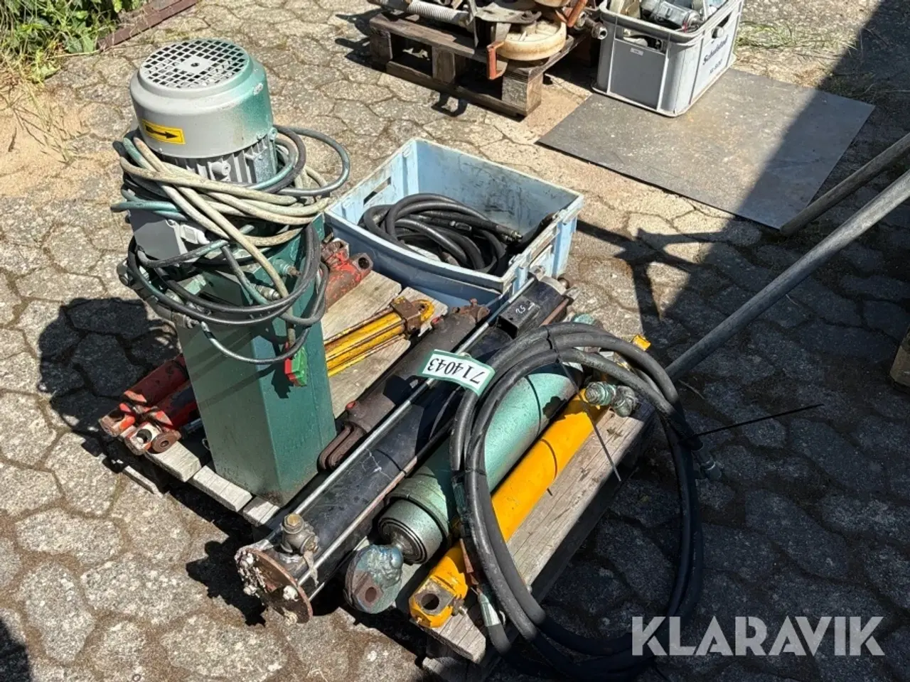 Billede 3 - Hydraulikstation og stempler