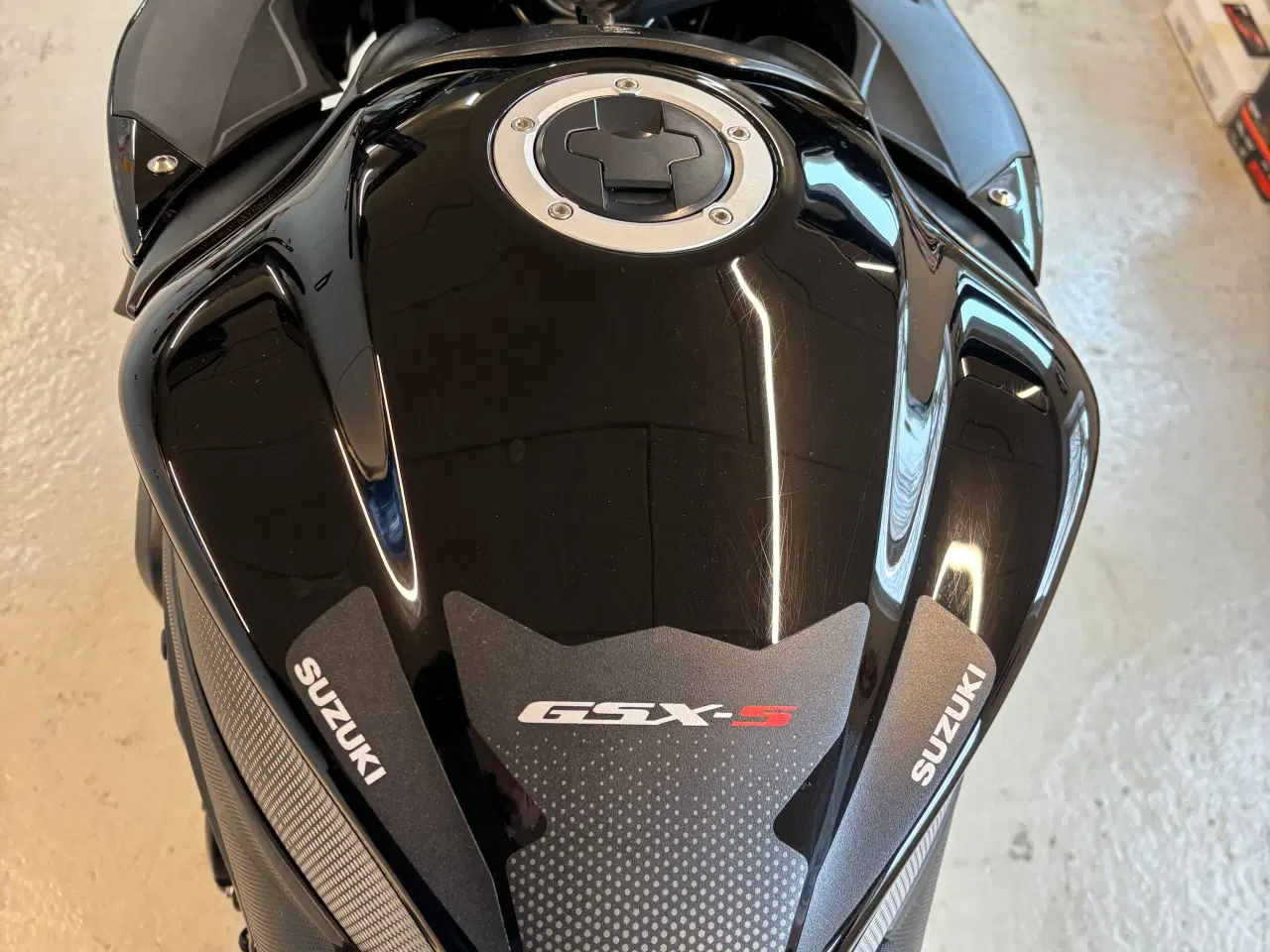 Billede 8 - Suzuki GSXS 1000 s