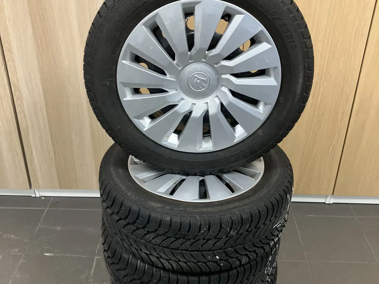 Billede 1 - Stålfælge 5 x 100 med Sava vinterdæk 205/55R16