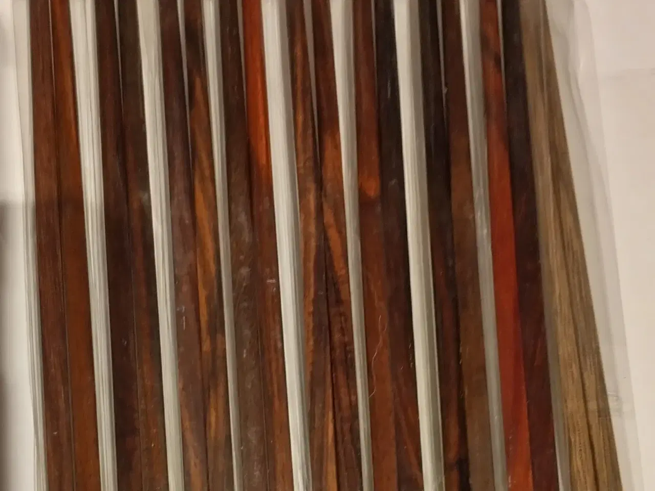 Billede 3 - Spisepinde med ender i metal med gravering